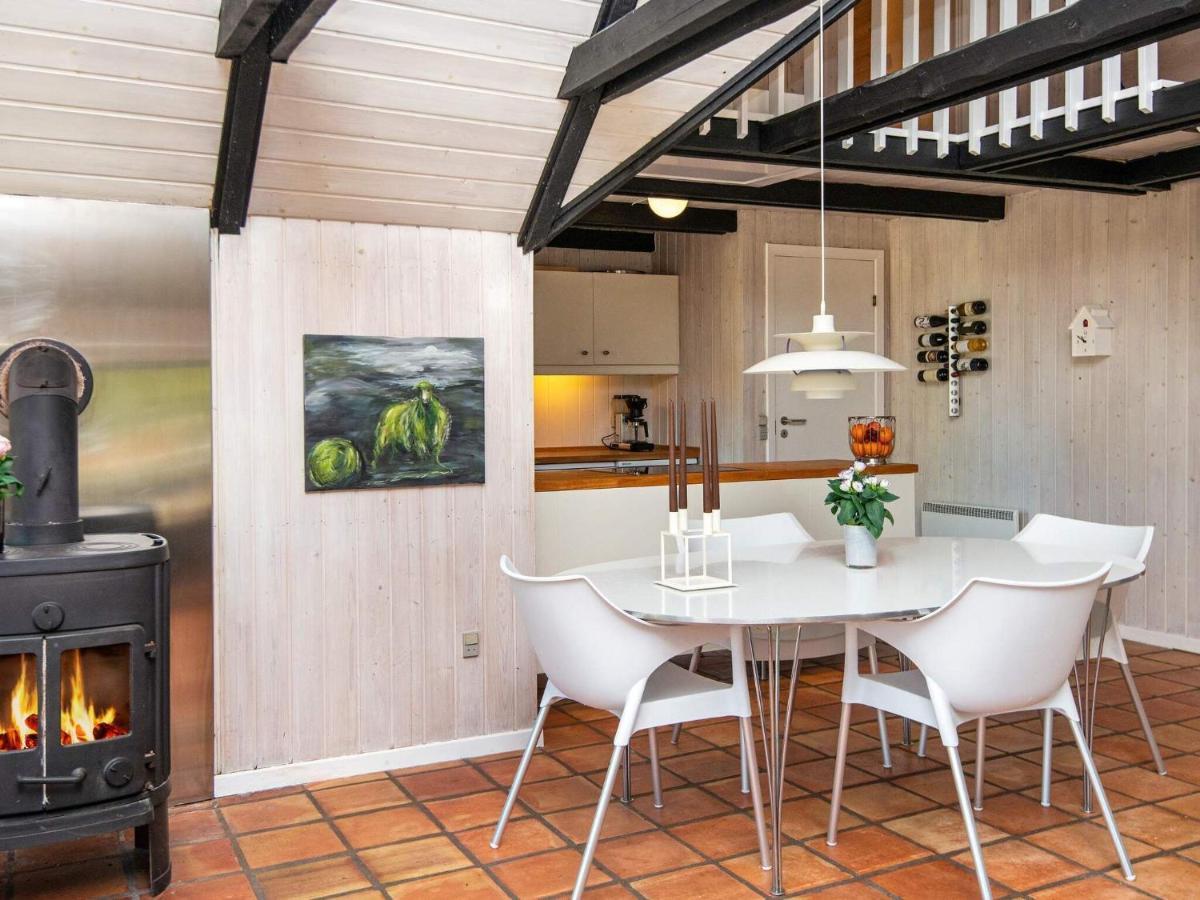 7 Person Holiday Home In R M Vesterhede Eksteriør bilde